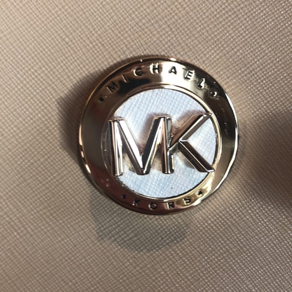 NWT Michael Kors Carmen small flap satchel camel color leather and cream - Picture 6 of 12